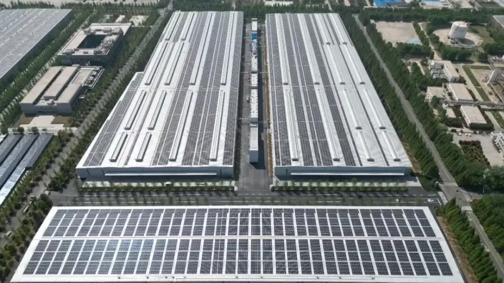 全球储能竞速赛：中国企业从“卖产品”到“定规矩”的进阶之路